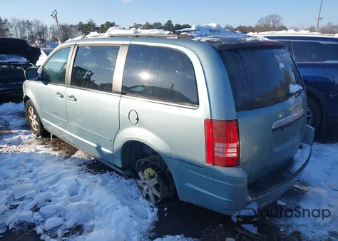 2008 Chrysler Town & Country Touring from USA, damaged, VIN 2A8HR54P78R655974